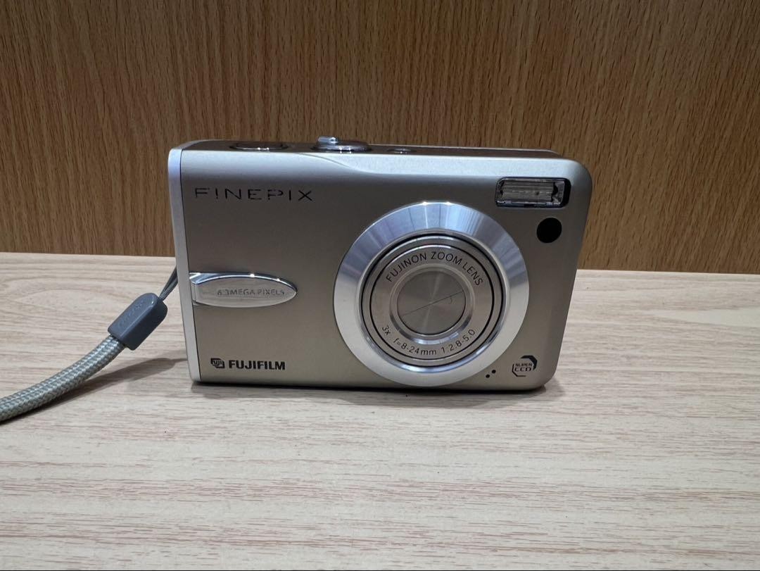 FinePix F30　FUJIFILM FUJIFILM FinePix F30 Digital Camera Digital Camera Fujifilm
