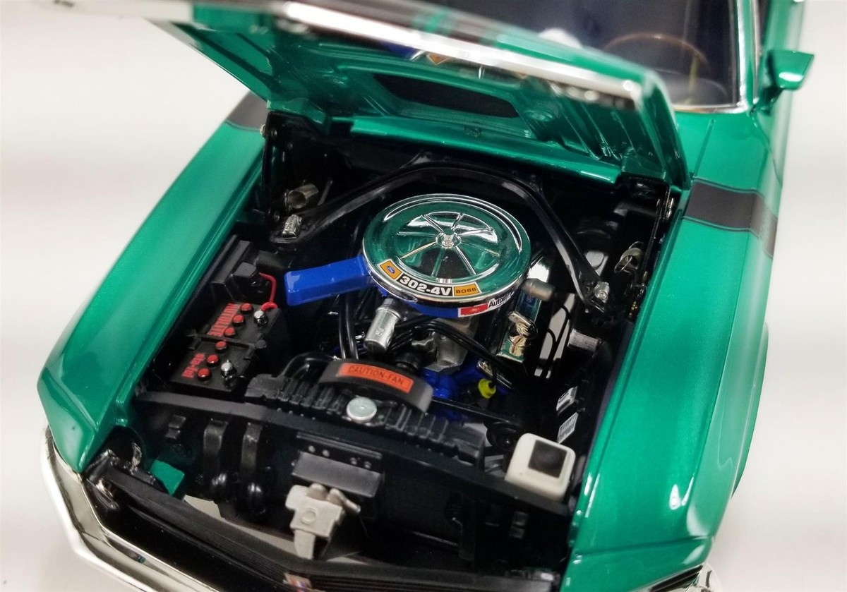 Acme Retro Hobby Exclusive 1:18 Scale 1970 Ford Mustang Boss