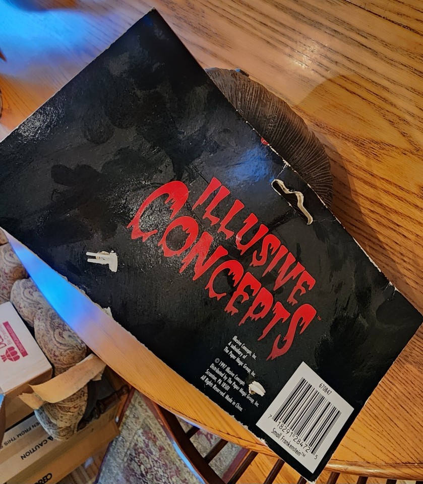 Frankenstein wall mount 3D bust from Universal Halloween 1995 has tag