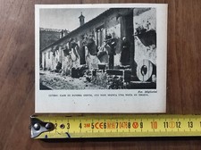 Cutro (Crotone) antiche case in una foto d'epoca del 1947 animata Calabria