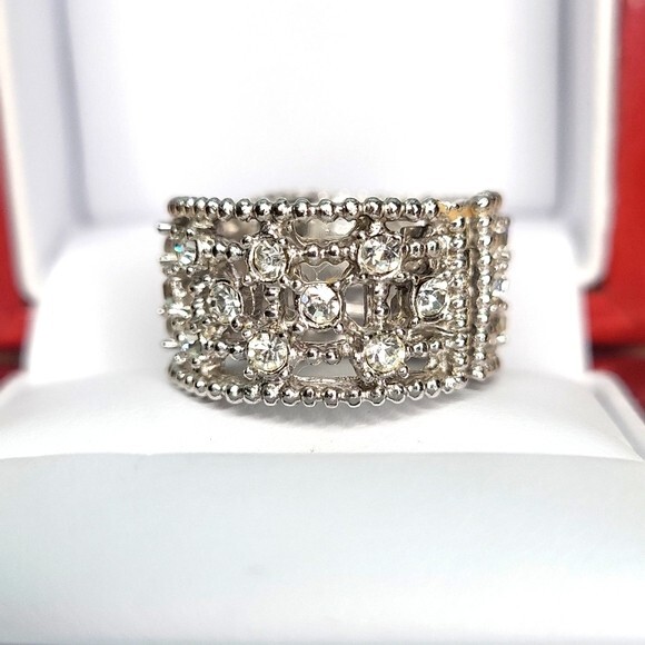 Crystal Hinge! - image 1