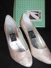 Vintage J. Renee Patterned Satin Fabric Bridal Heels Shoes Daisy Pattern Size 9M