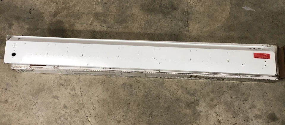 Calentador de zócalo King Electric 5K1212BW 5 ft 120 V K - 1250 W, blanco Foto 2 de 4