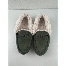 MUK LUKS Jaylah Size 7 Olive Green Faux Suede Sherpa Lined Moccasin Slippers
