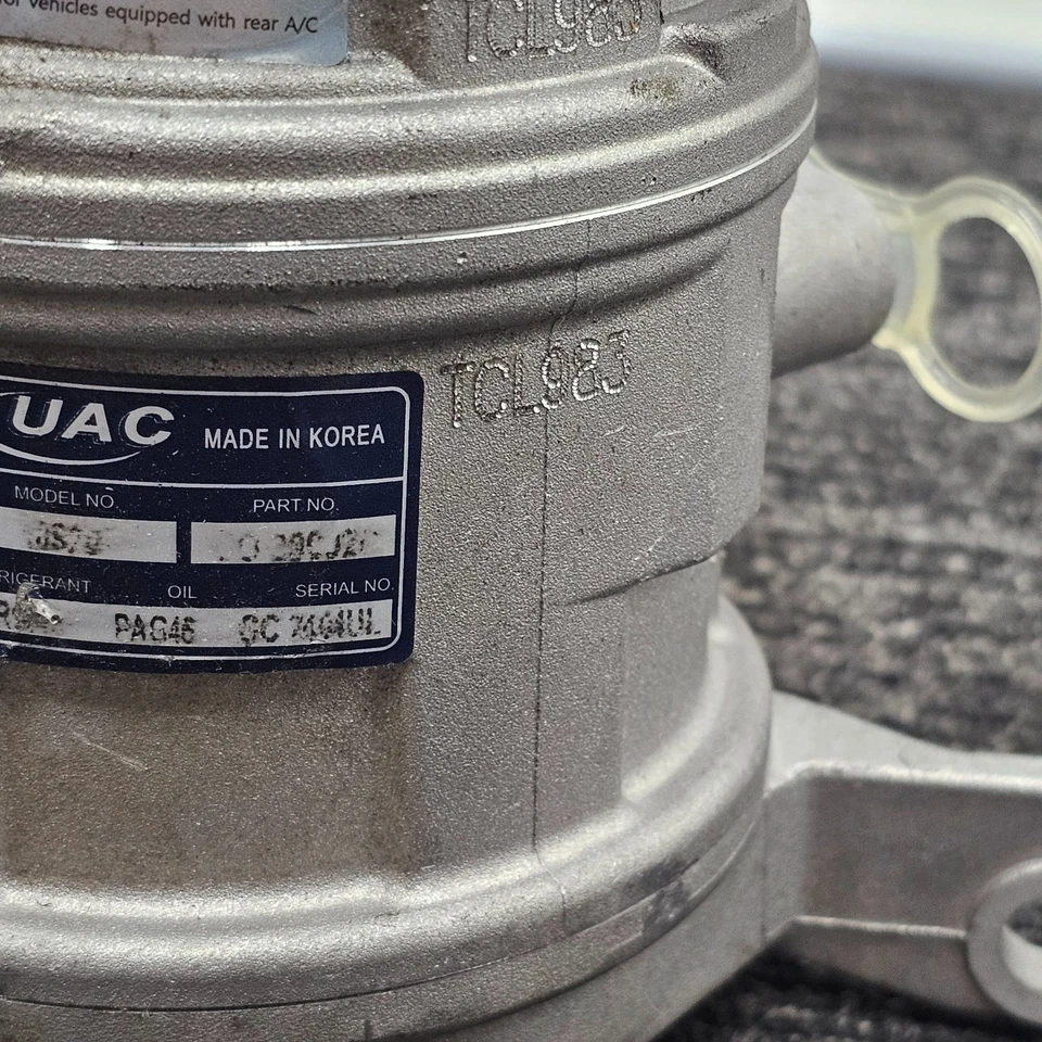 Compresor/embrague de aire acondicionado UAC CO29002C para Chevrolet Express 2500 2024 Foto 3 de 4