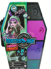 MONSTER HIGH 2023 "NEON FRIGHTS" SKULLTIMATE SECRETS TWYLA DOLL - NEW IN BOX