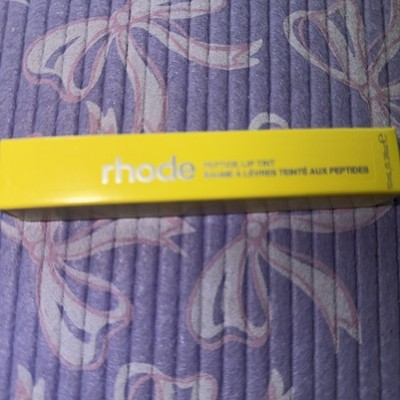 Rhode Peptide Lip Treatment in Passionfruit Jelly -- Limited
