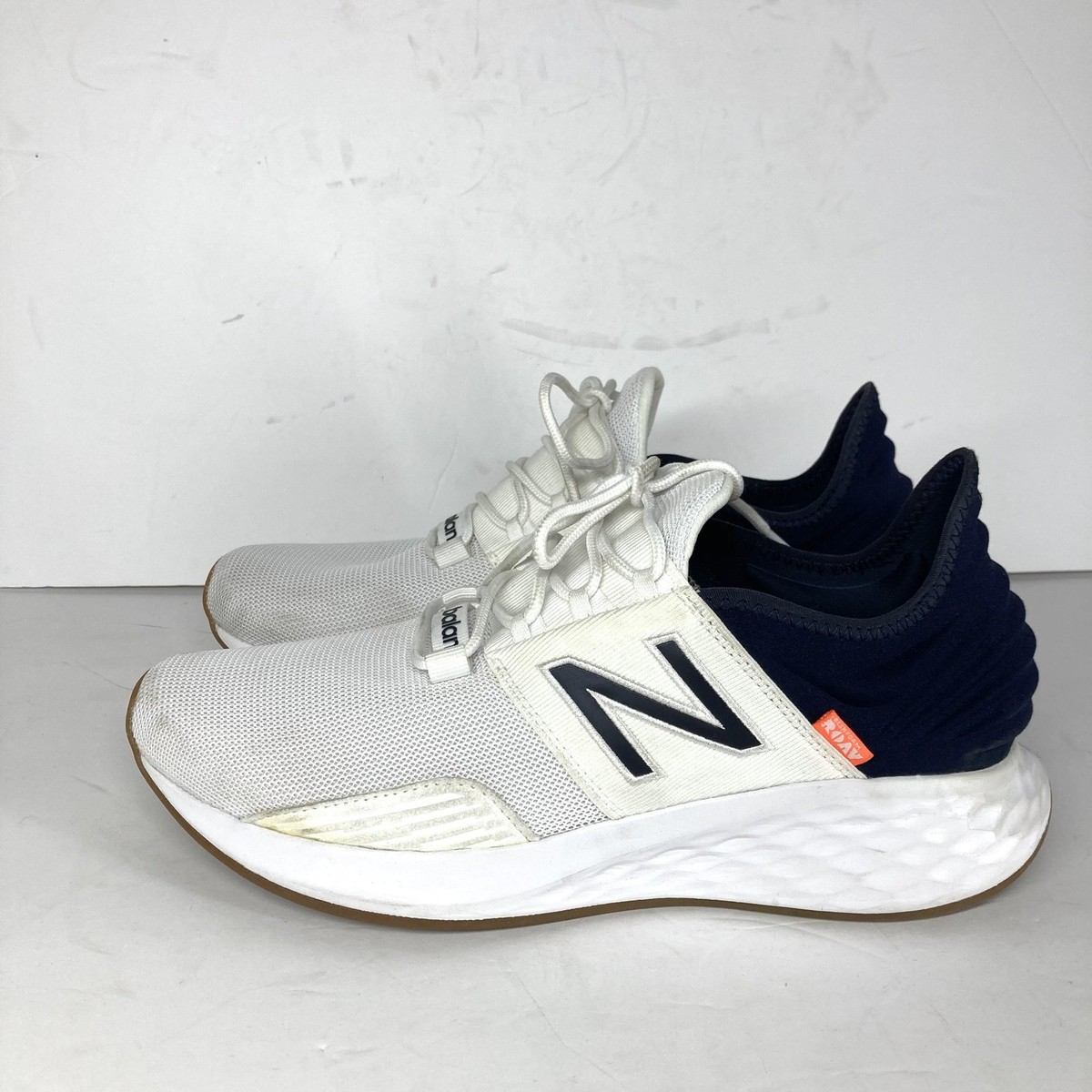 New Balance Fresh Foam Roav Shoes Mens Size 11 White Navy 