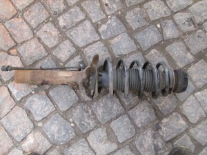 Vw Golf 4 Federbein Feder Stoßdämpfer Domlager VA Vorne 1J0413031S