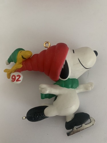 Vintage Hallmark Ornament Snoopy and Woodstock Ice Figures 1992 - Picture 5 of 8
