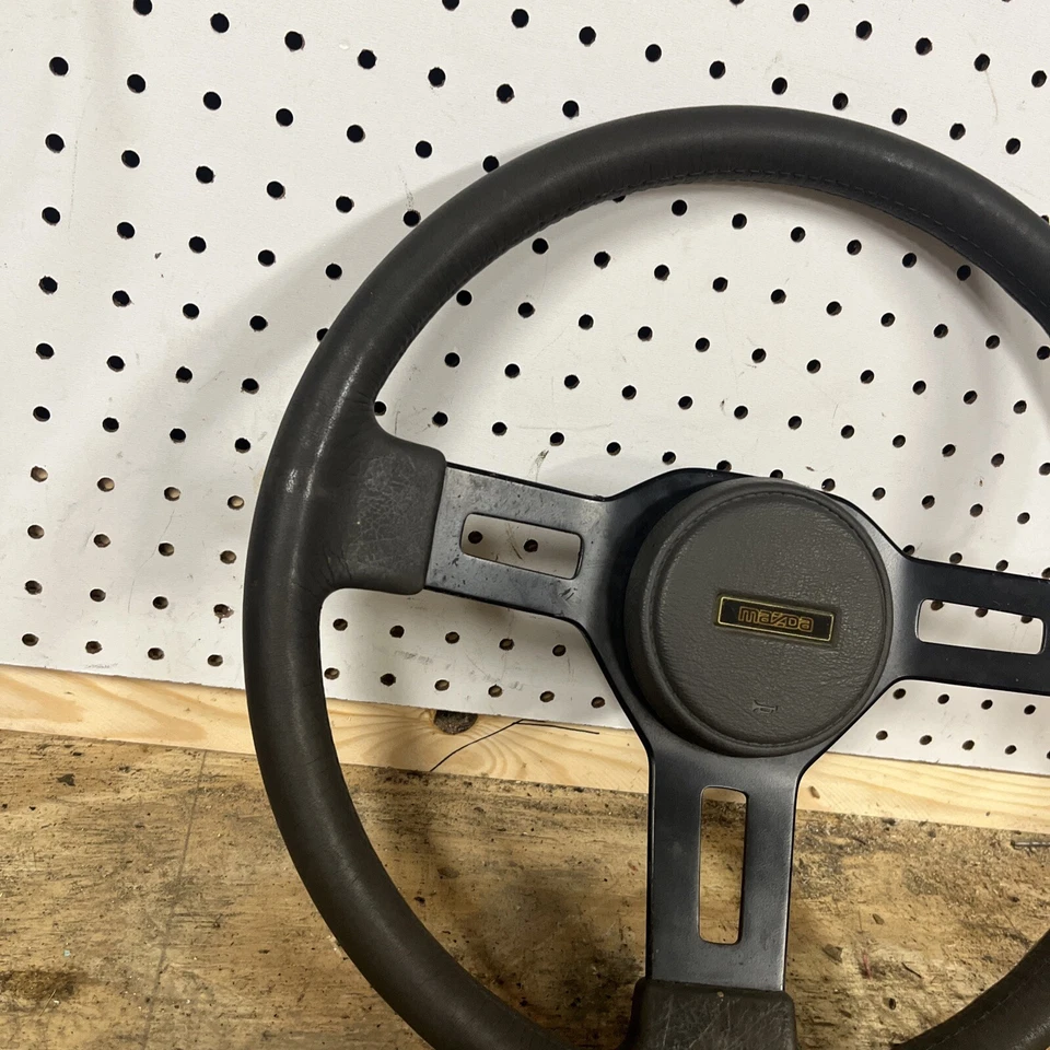 Volante camioneta Mazda RX7/B2600 1986-1993 3 radios OEM rara camioneta Mazda Foto 2 de 4