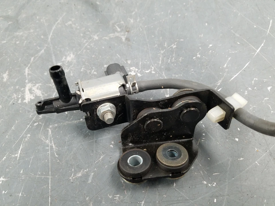 Solenoide de vacío Acura NSX 2021 #0029 V11 Foto 4 de 4