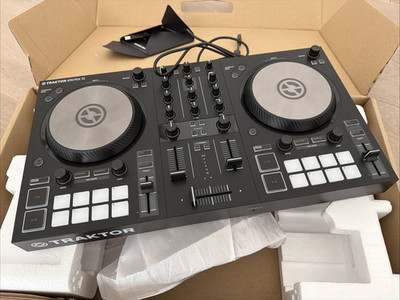 NATIVE INSTRUMENTS 2 Deck DJ Controller TRAKTOR KONTROL S2 MK3 WIE NEU OVP