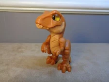 2017 JURASSIC WORLD  T-REX  2.5" X 3" FIGURE TOY (MA380)