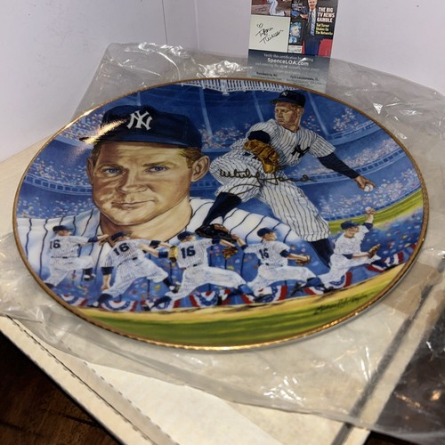 Gartlan USA Inc 10" Plate Whitey Ford New York Yankees Autographed, PSA COA - Picture 3 of 7