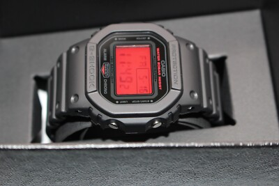 【極美品】　CASIO カシオ G-SHOCK DW-5600BBR-1JF CASIO G-SHOCK BLACK AND BOLD RED DW-5600BBR-1JF Square 2025