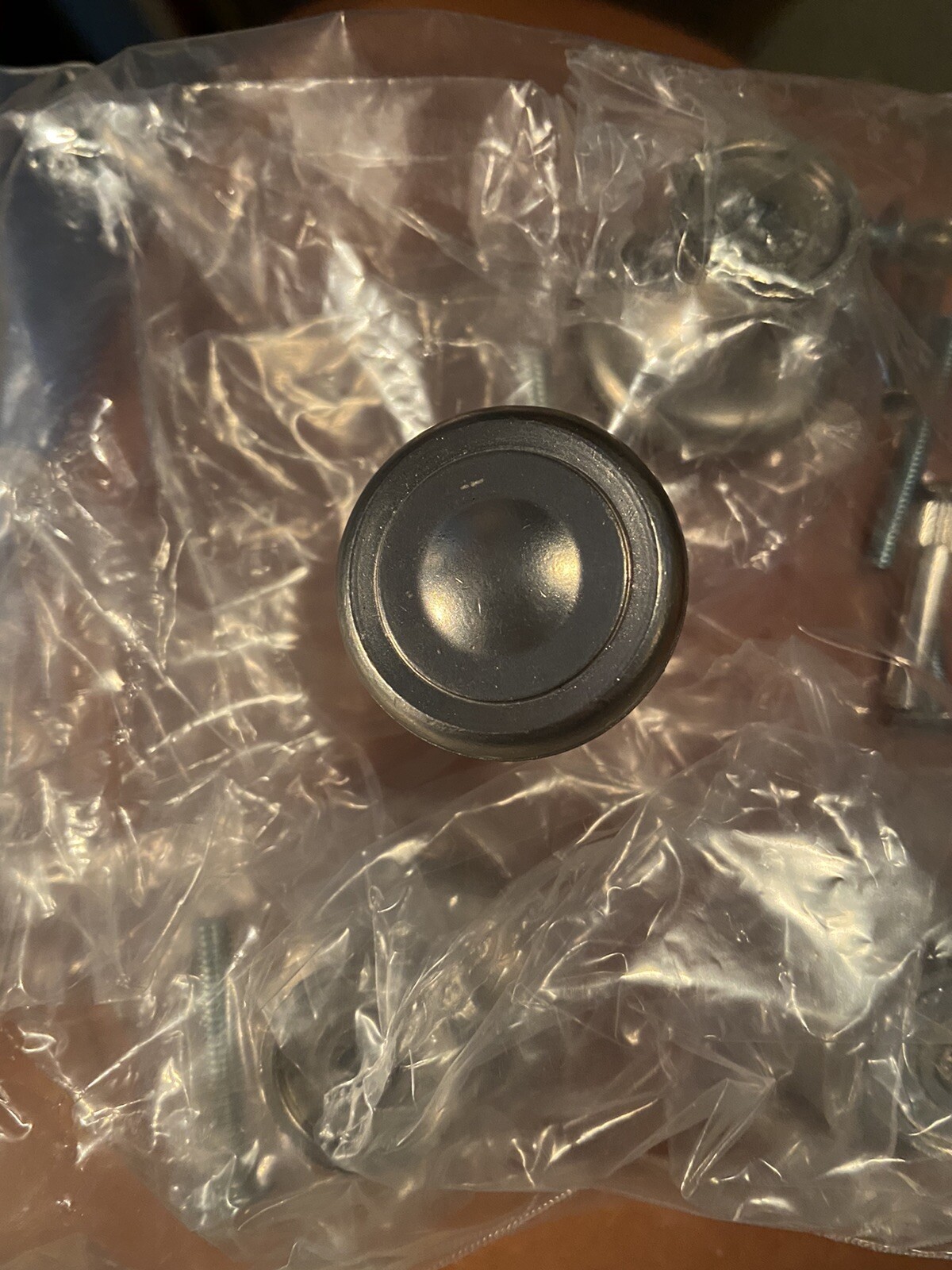 Brushed Nickel Cabinet Knobs Pulls 1&rdquo; Round with screws Set Of 4 New
