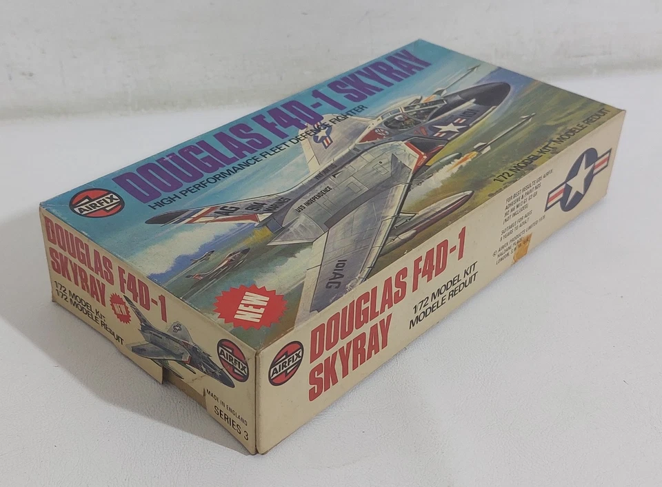 I133297 KIT AIRFIX 1/72 Series 3 - Aereo Douglas F4D-1 Skyray - Immagine 2 di 4