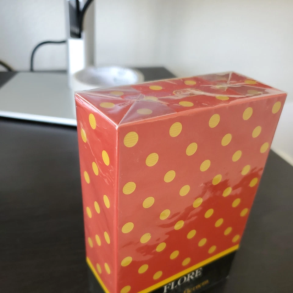 Flore by Carolina Herrera 1,7 oz, 50 ml Eau De Parfum Spray Natural para Mujer Foto 2 de 4