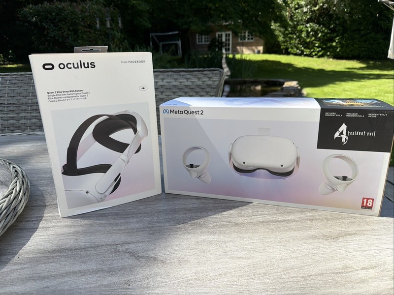 Meta Oculus Quest 2 256GB VR Headset + Elite Strap & Controllers