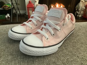 size 2.5 converse