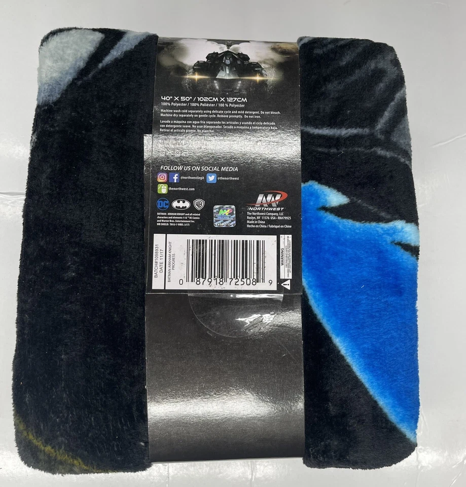 Warner Brothers Batman Arkham Knight Throw Blanket 40"x 50" New With Tags. - Image 3 of 4