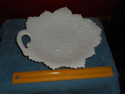 Vintage Fenton Milchglas Traubenblattmuster Geschirr Servierplatte 10 3/4 Zoll 1950er - Bild 2 von 12