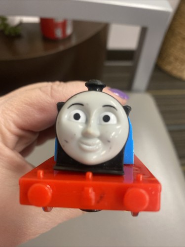 Thomas & Friends Trackmaster Sparks Thomas Motorized Train - Bild 6 von 6