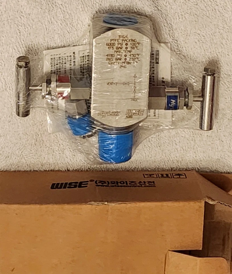 HY-LOK 2-valve 1/2" NPT PART NO GV2TV-MF8N-VP-2H6 - Image 2 of 4