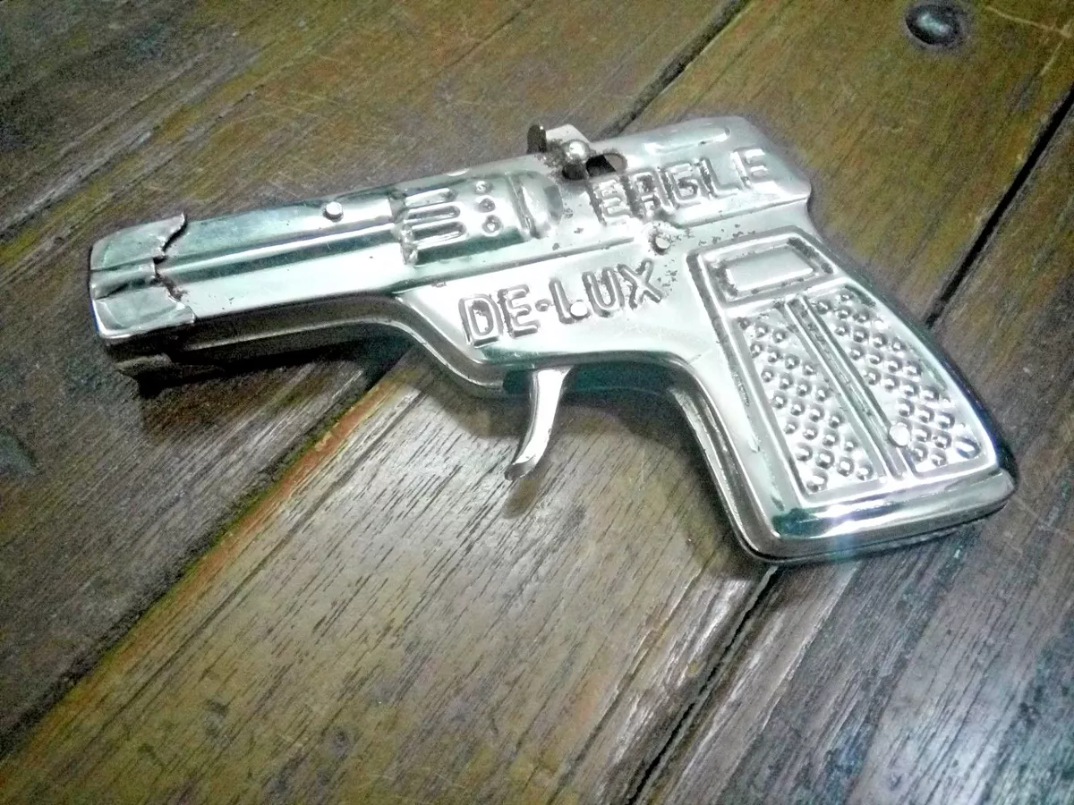 Old vintage Tin Eagle De.lux Gun tin Toy Rare gun tin toy