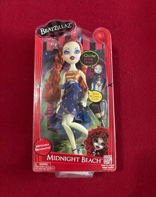 MGA Entertainment Bratzillaz Midnight Beach Meygana Doll Glow Dark 11in NIB