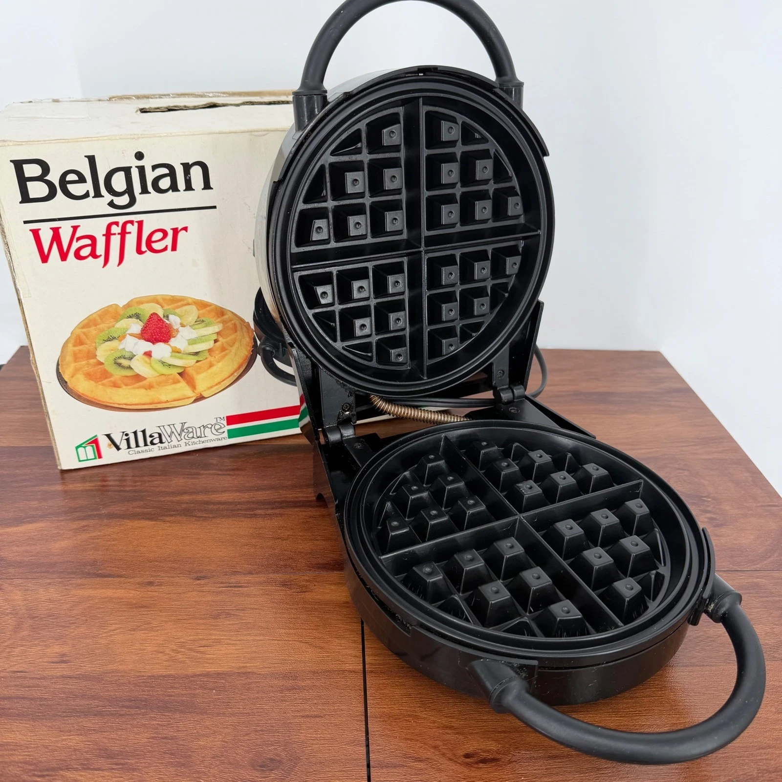 VTG VillaWare Belgian Waffler Maker 3200 Black Chrome Non-Stick W/ Box Tested
Opens in a new window