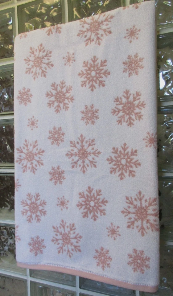 Conjunto de toalhas de banho CARO 4 peças Natal rosa e branco flocos de neve veludo-2 banho e 2 mãos - Imagem 2 de 4