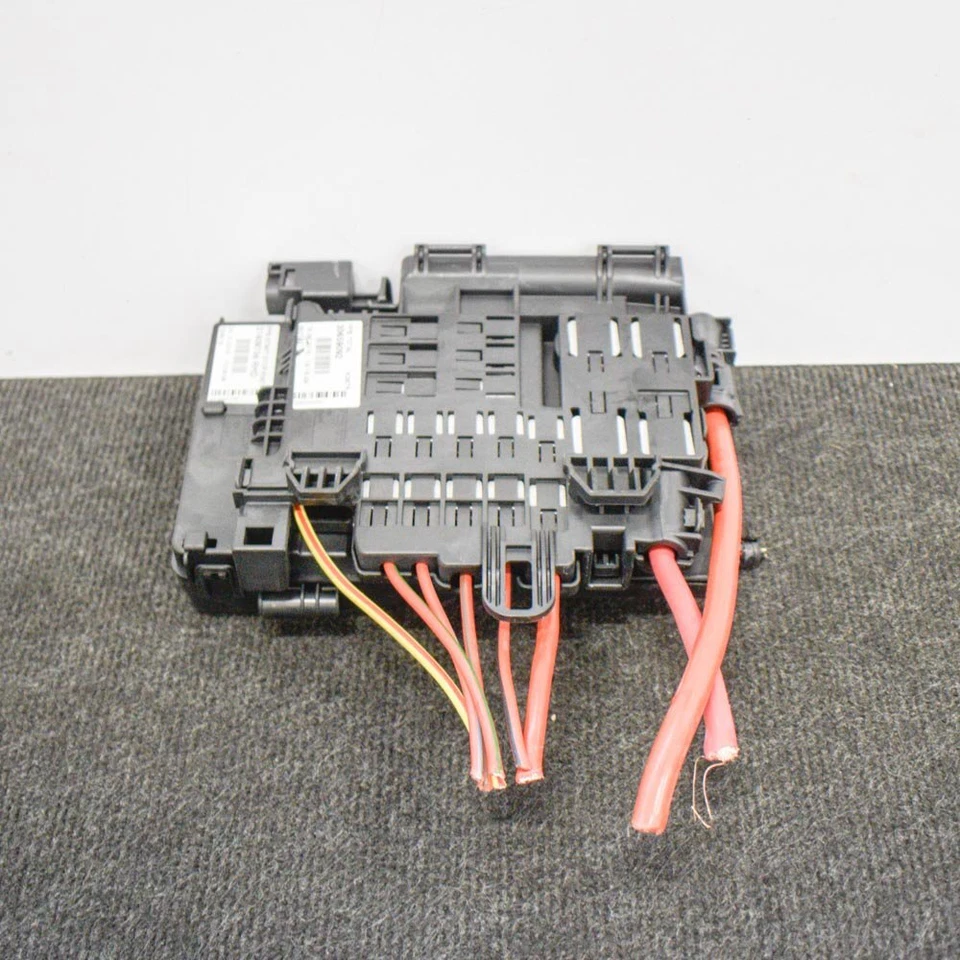 VOLVO XC60 D4 MK1 Start Stop Fuse Box 31409756 30659092 2.0 Diesel 2016 RHD - Image 2 of 4