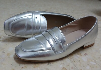 Milano leather shoes for women with Low heels Summer , silver color, size 7 US | eBay Milano leather shoes for women with Low heels Summer , silver color, size 7 US | eBay