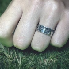 Size 5.75 Vintage 925 Sterling Silver Beach Shell Designs Ring Band