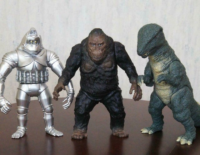 king kong escapes toys