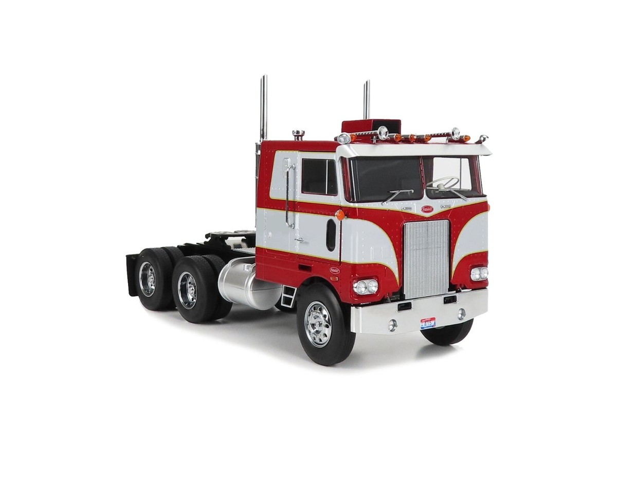 1977 PETERBILT 352 PACEMAKER TRACTOR RED 1:18 SCALE BY ROAD KINGS