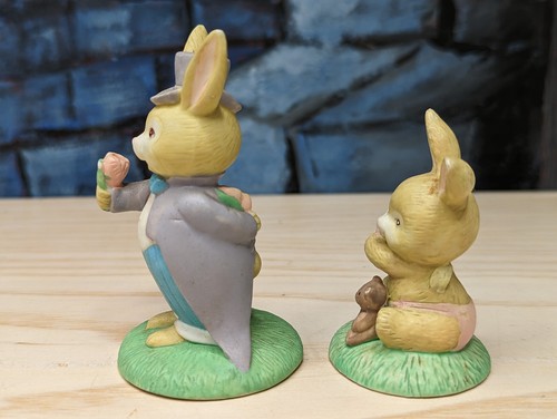 2 Vintage RUSS Berrie Bunny Figurine 5601 Easter Decor Baby Man Bunnies Ceramic - Picture 5 of 9