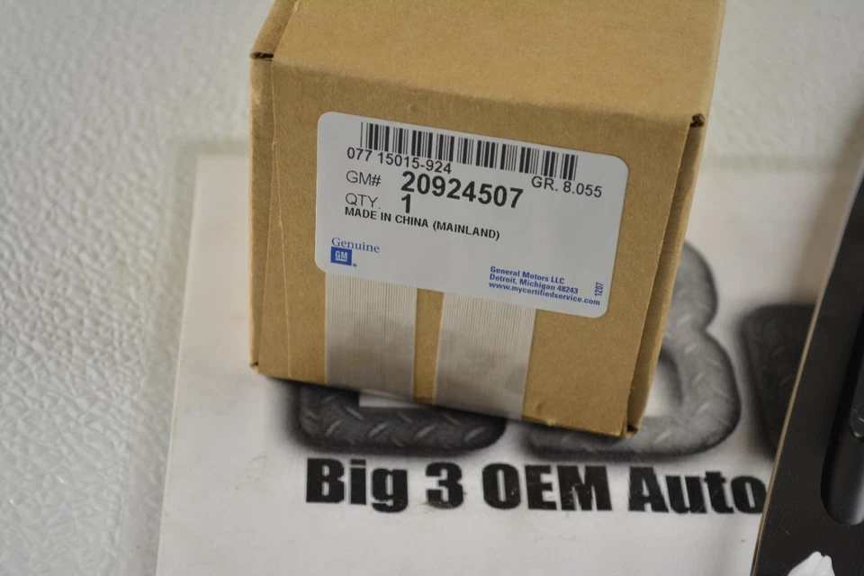 2012-2016 Buick Regal капот украшения ободок RH со стороны пассажира новый OEM 20924507 - Изображение 3 из 3