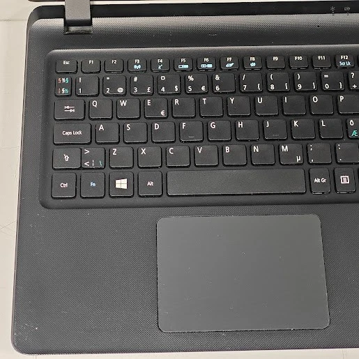 Acer Aspire ES1-523-2318 Laptop - E1-7010, Radeon R2, 8GB RAM, No SSD, 15.6" HD - Image 4 of 4