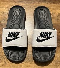 Nike Men's Slippers Size 6 UK Model Victori One Slide Black and White (40 EU)