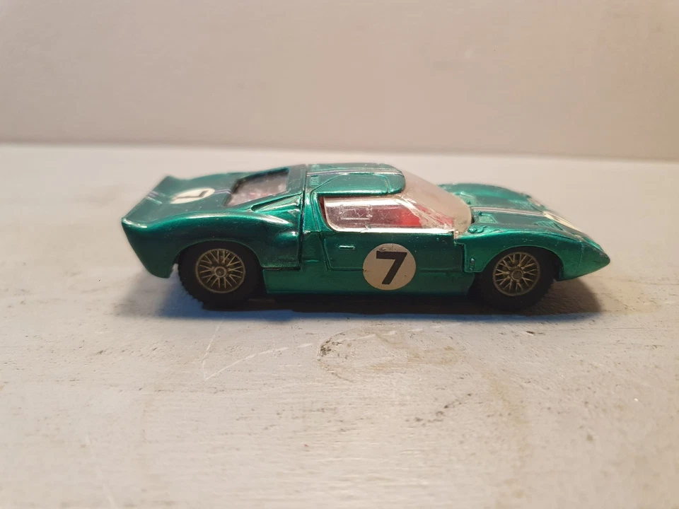Ford GT Dinky Toys 215 - Photo 3/4