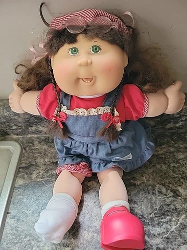 Cabbage Patch Kids Brown Hair Green Eyes Xavier Roberts