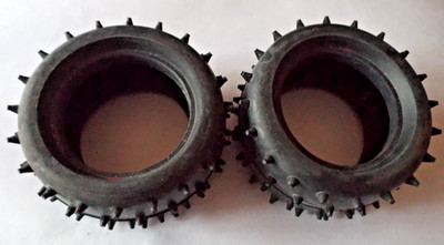 2 x Spike Schumacher C.A.T. Reifen für ferngesteuertes Auto im Maßstab 1:10 Breite 4 cm