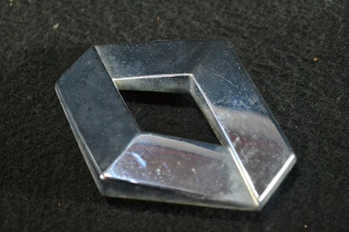 Renaul Laguna 2 Logo Emblem 8200027424