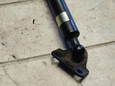 Verin de hayon / de capot Mitsubishi GRANDIS