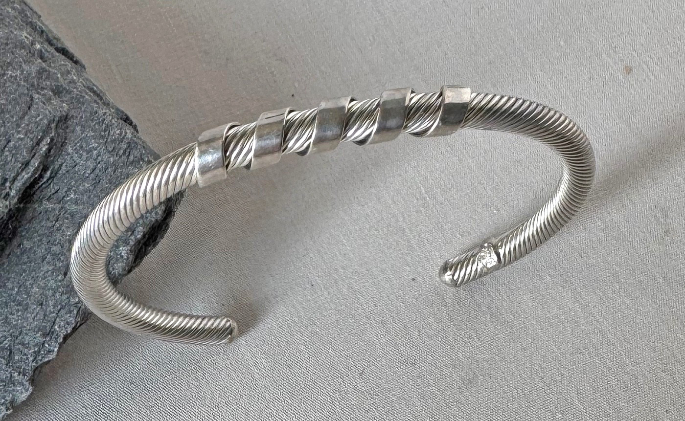 Simple Twisted Design Sterling Silver Bracelet;Y7… - image 1