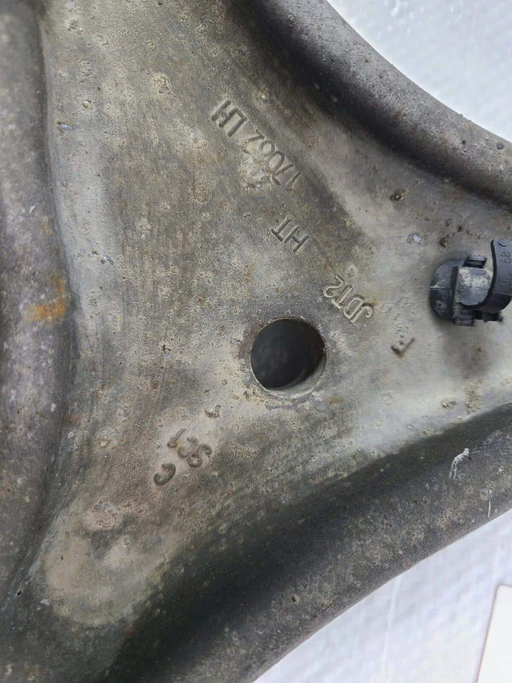 Cadillac STS 2008 brazo de control de suspensión inferior delantero izquierdo del lado del conductor OEM Foto 4 de 4