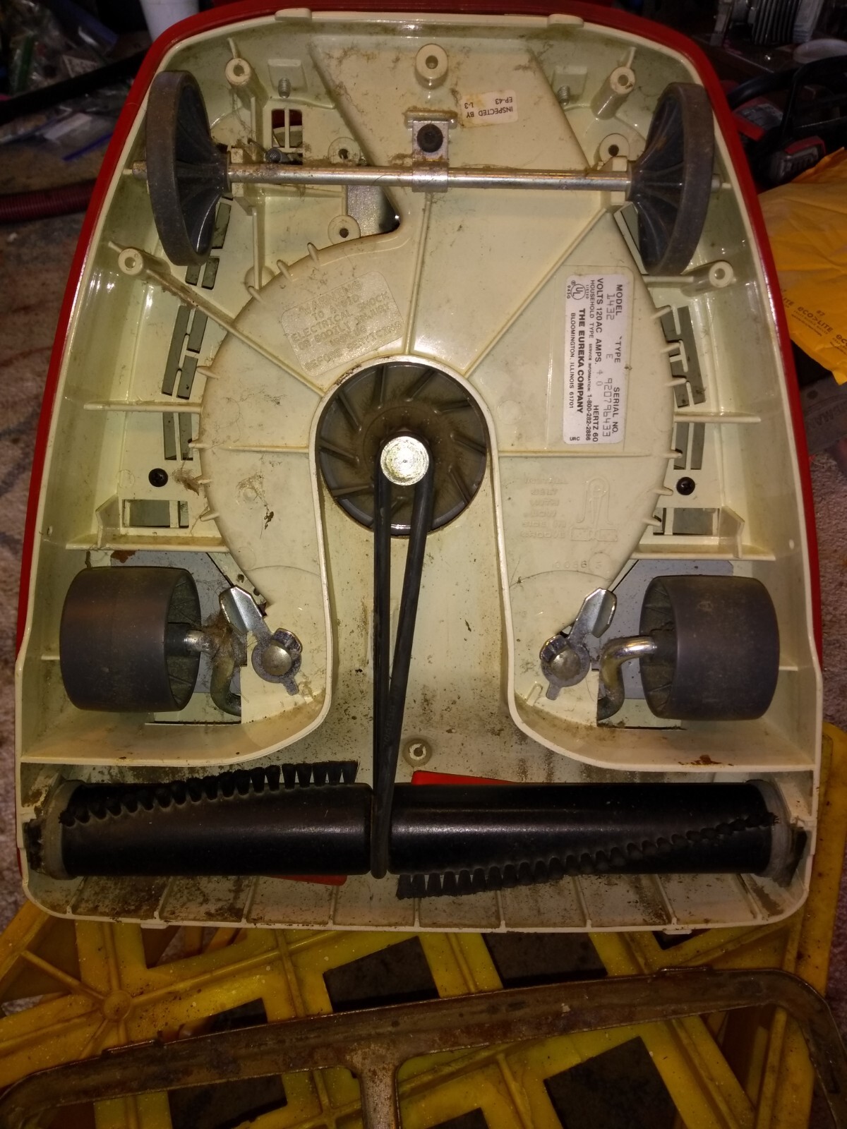 Beautiful Vintage Eureka Upright 1432 Vacuum Cleaner New Belt And Bag